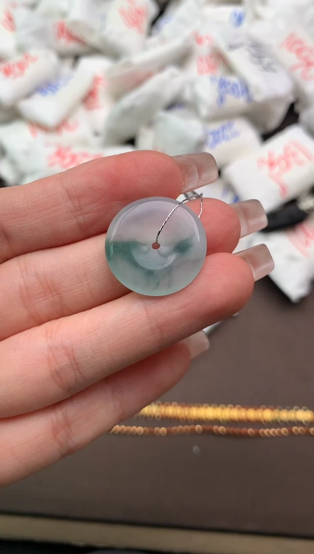 翡翠挂件未镶嵌一