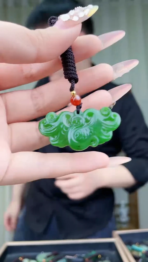 【闪购商品】和田玉挂件未镶嵌拍一发一，多样性发货！