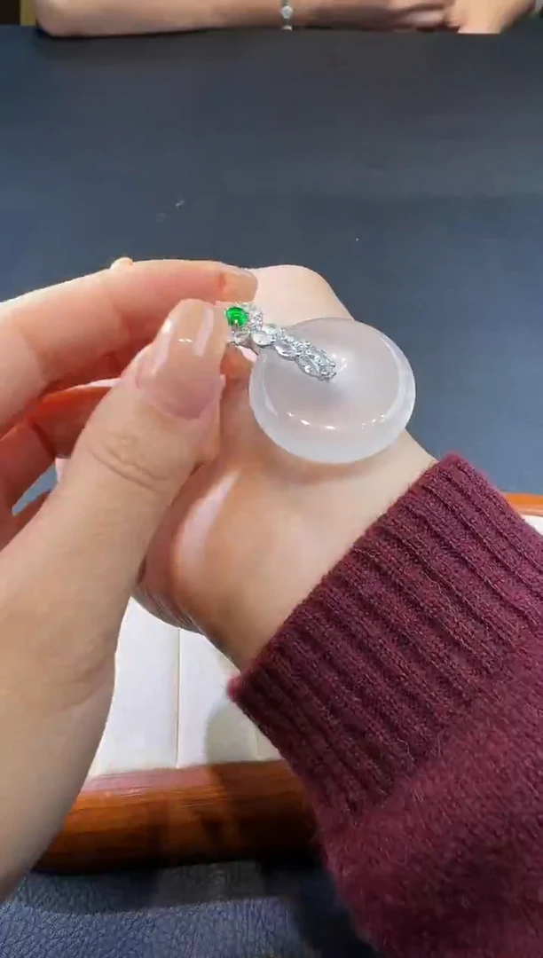 颈饰未镶嵌石英质玉100719150随机发仅一件