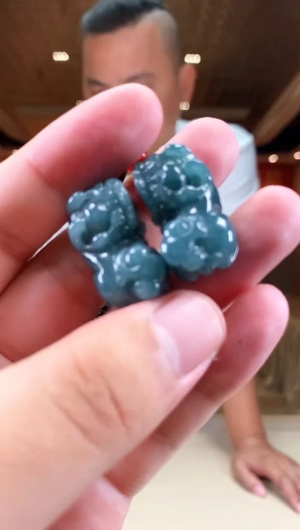 【闪购商品】定制翡翠未镶嵌        *510一对