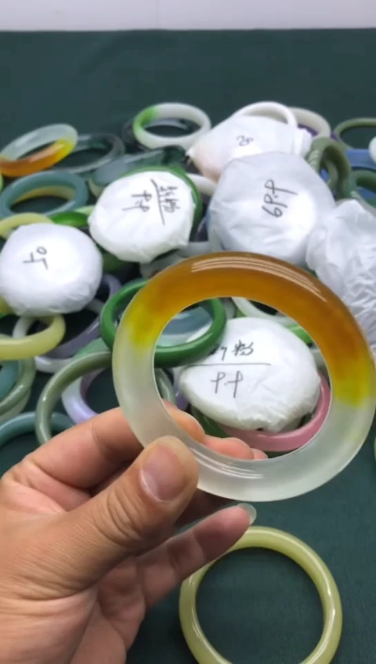 未镶嵌手镯石英质玉A12/56-57