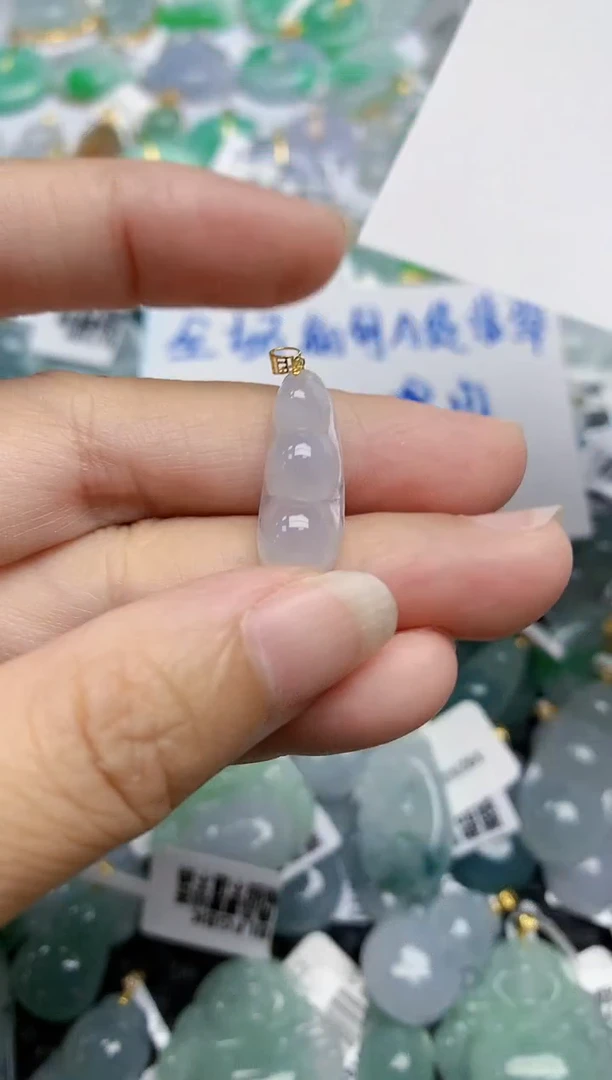 翡翠未镶嵌颈饰天然翡翠A货