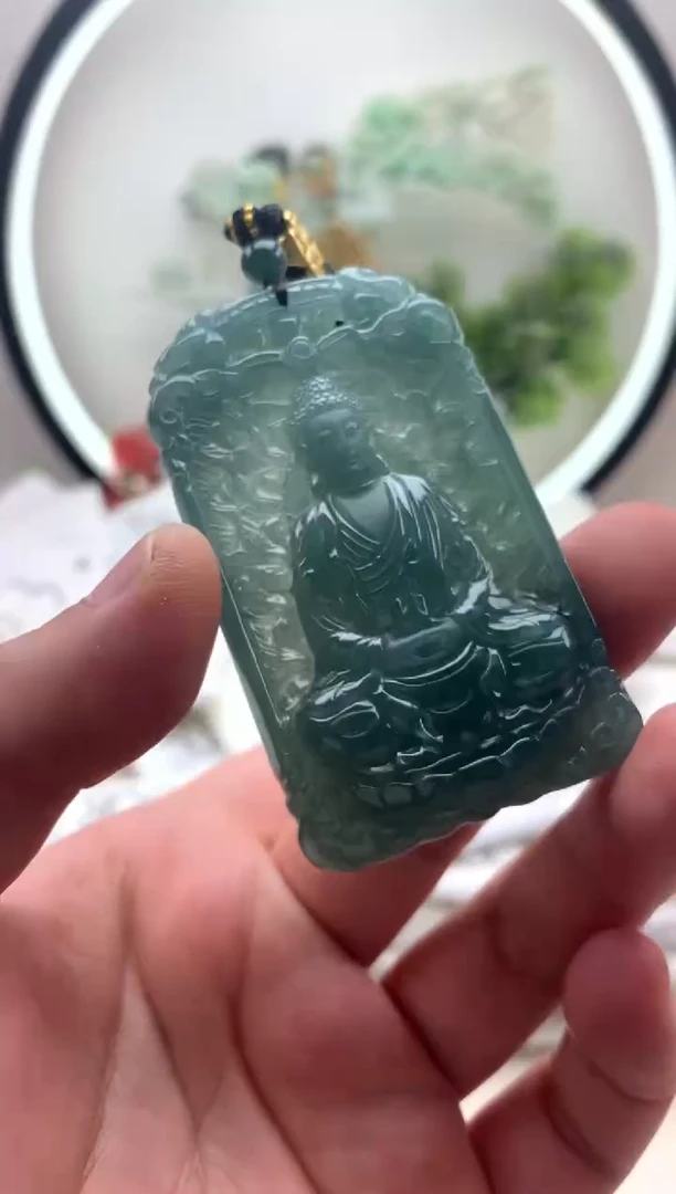 颈饰未镶嵌翡翠大日