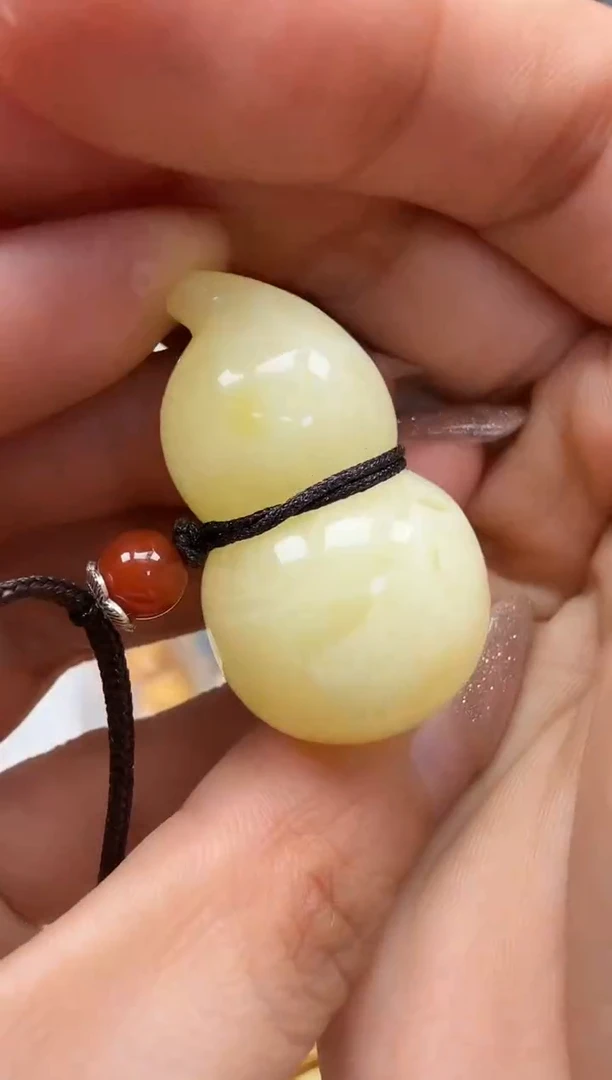 裸石琥珀未镶嵌如图