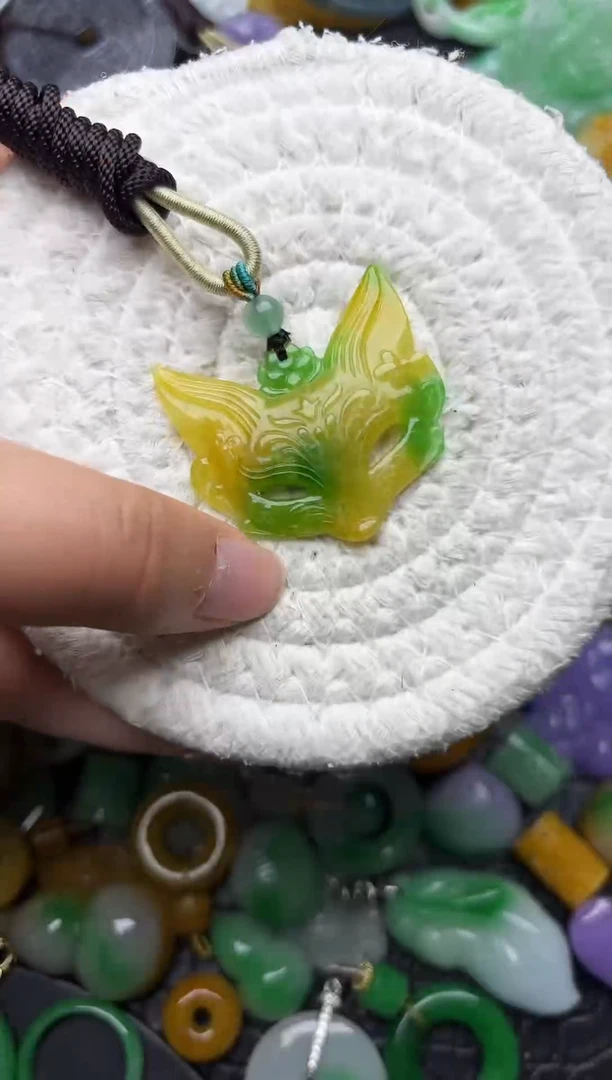颈饰未镶嵌翡翠缅甸翡翠吊坠