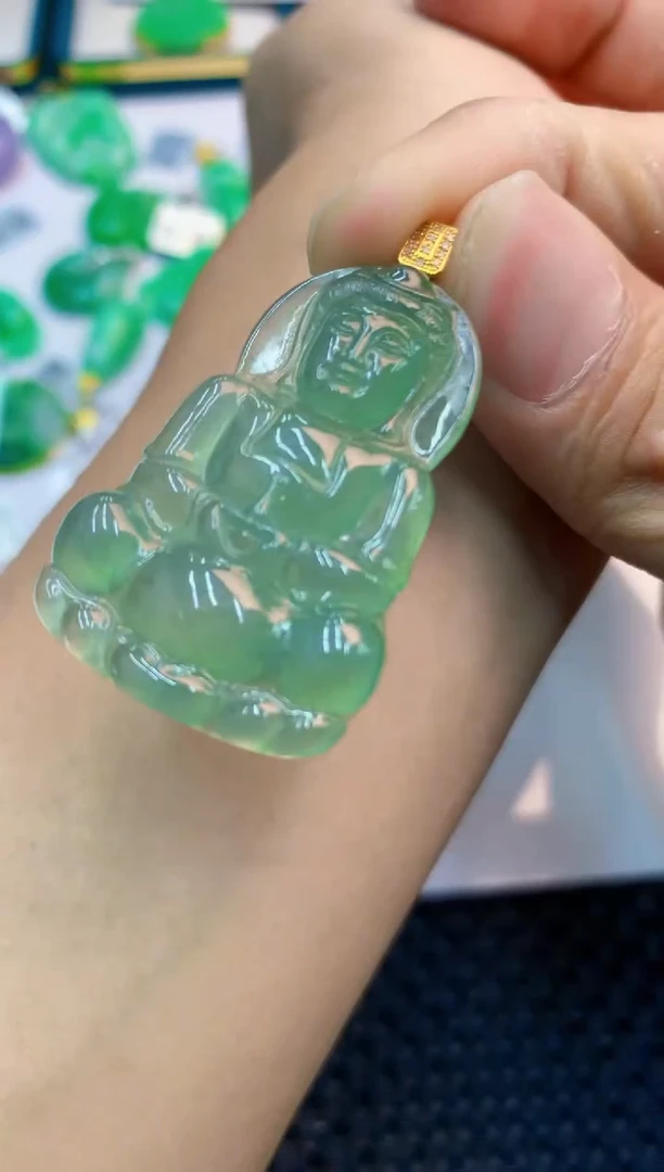 翡翠未镶嵌吊坠(不含链)1