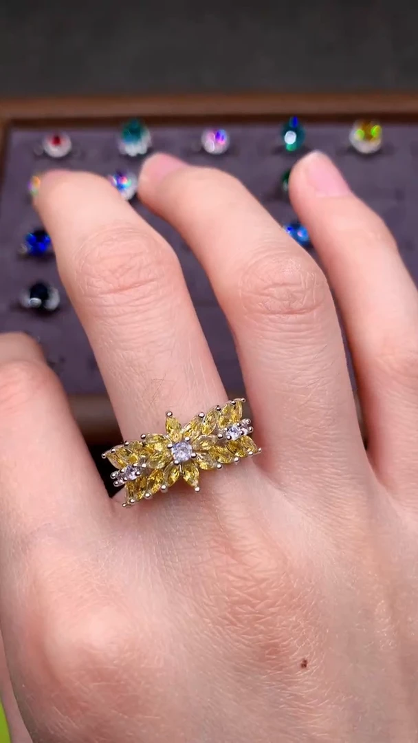 【闪购商品】彩色蓝宝石戒指银S925镶嵌····