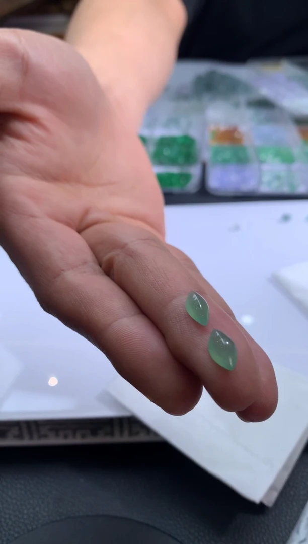 【闪购商品】定制翡翠未镶嵌翡翠