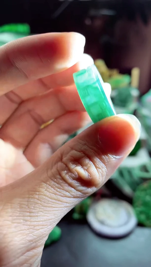 未镶嵌定制翡翠天然缅甸翡翠a货18圈口