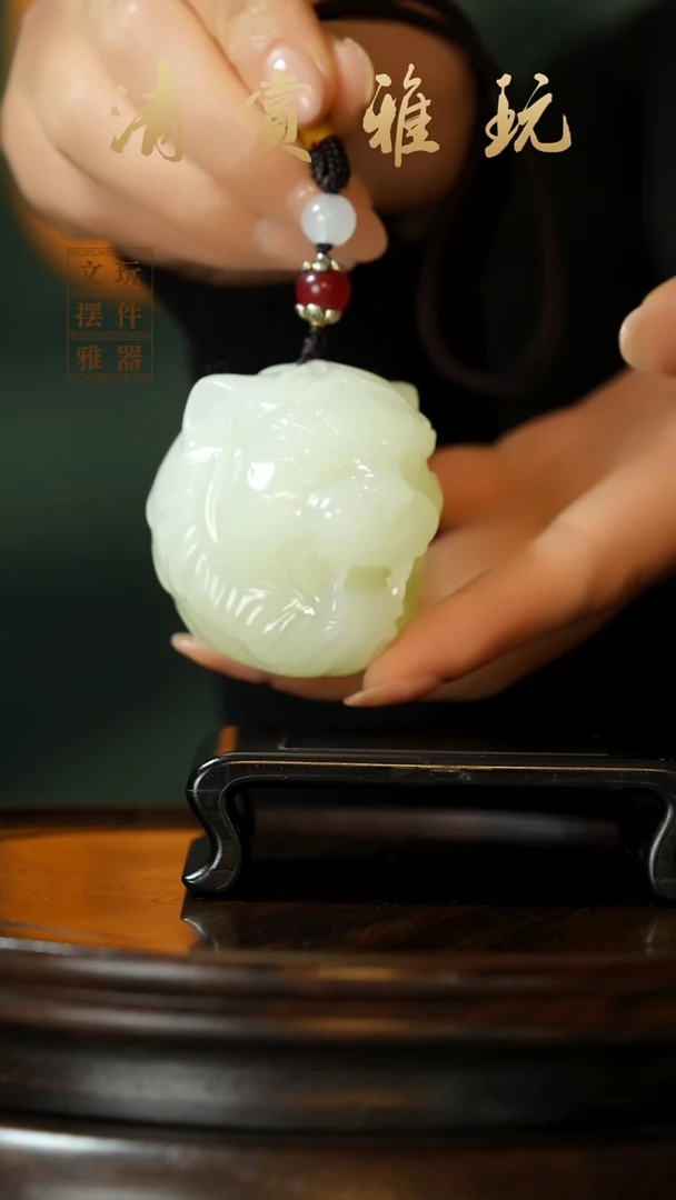 玉《虎虎生威》手把件摆件