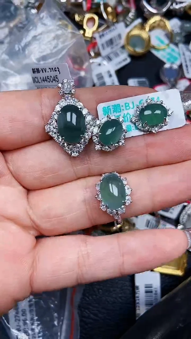 颈饰银S925镶嵌翡翠7705