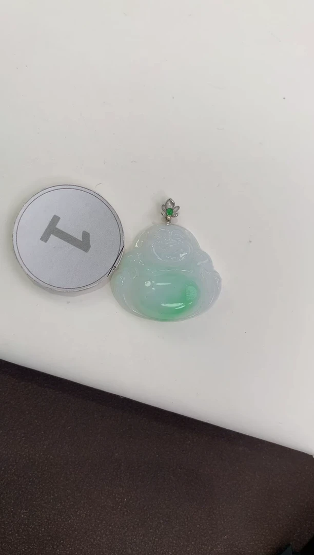 颈饰18K金镶嵌翡翠天然缅甸a货翡翠