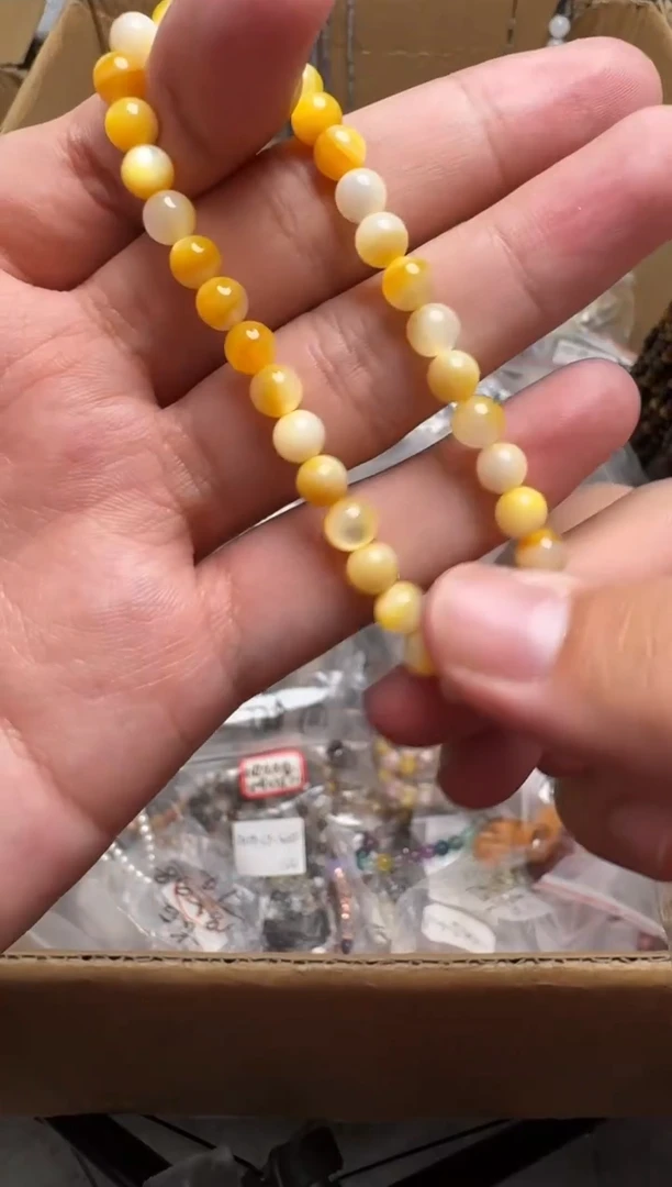 水晶手串未镶嵌上