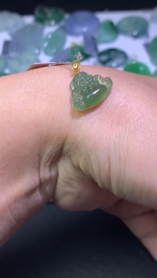 颈饰未镶嵌翡翠净货