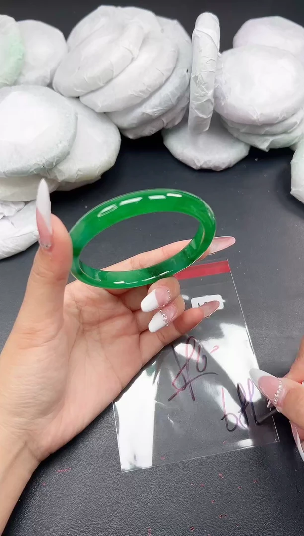 精品手镯，一物一拍J-091