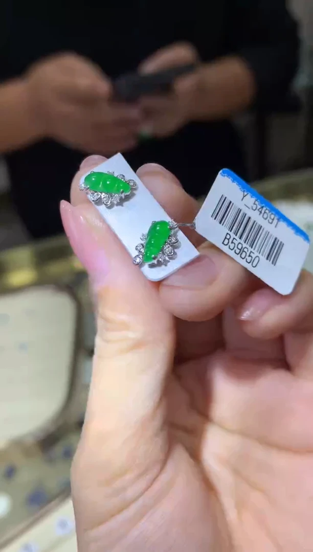 18K金镶嵌翡翠耳饰|不退不换