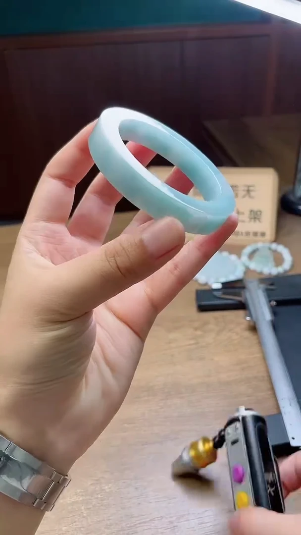 定制翡翠手镯未镶嵌定制