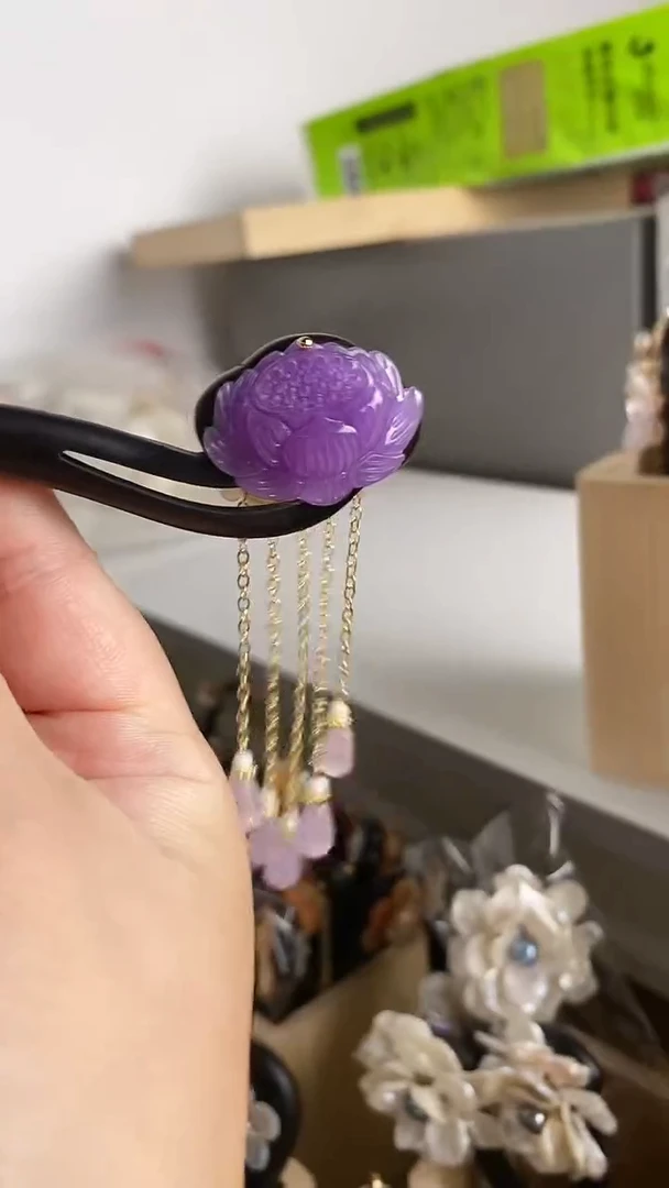 非金属木质吴*洺紫色单簪