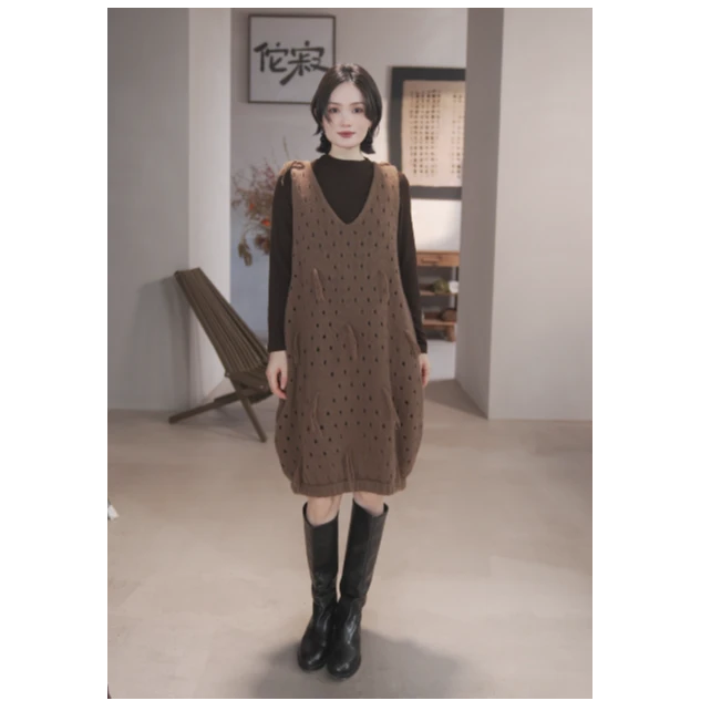 TOJI佗寂时尚棕调波点洞超细美丽奴羊毛无袖连衣裙ADO4L659