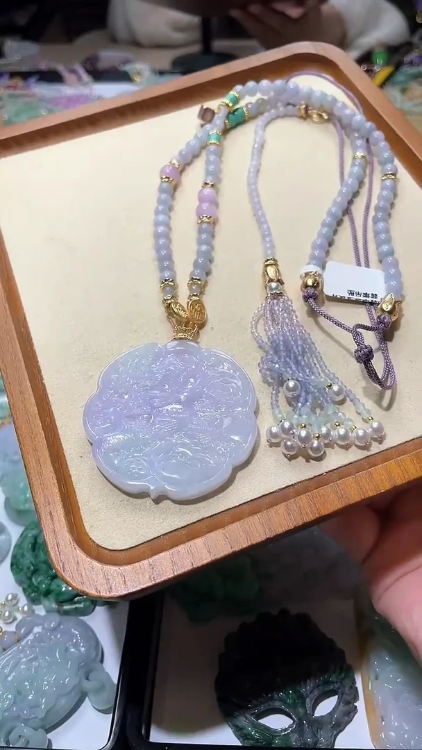 【闪购商品】翡翠颈饰未镶嵌吊坠