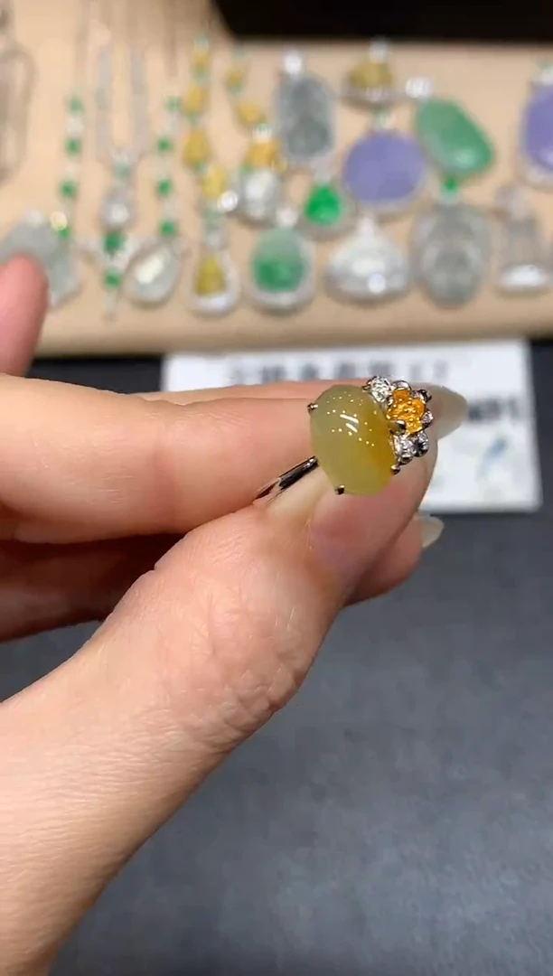 18K金镶嵌戒指翡翠蛋面【无服务费