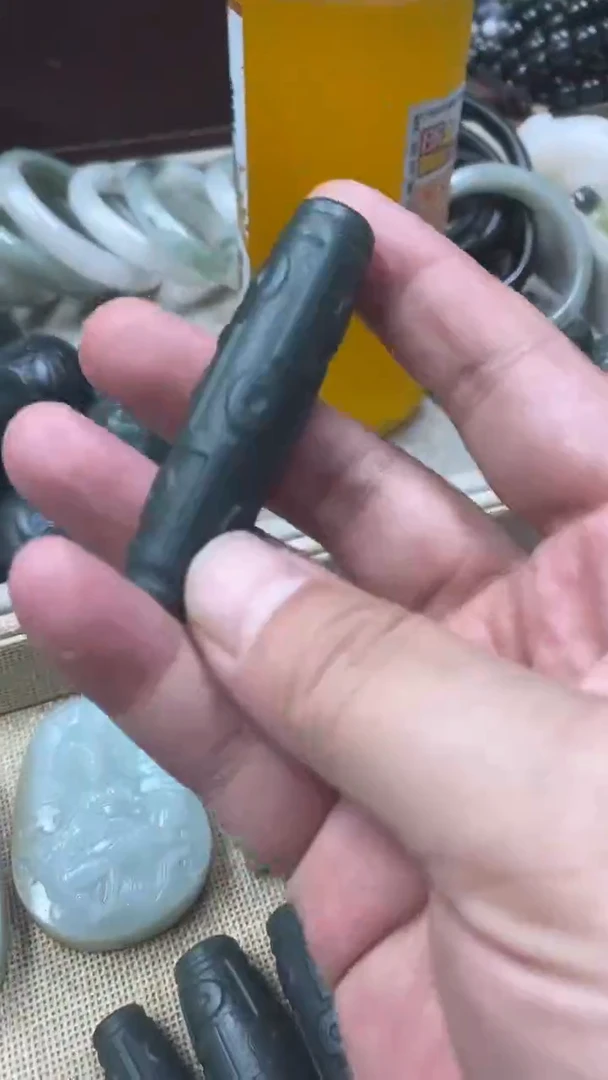 颈饰未镶嵌和田玉天珠