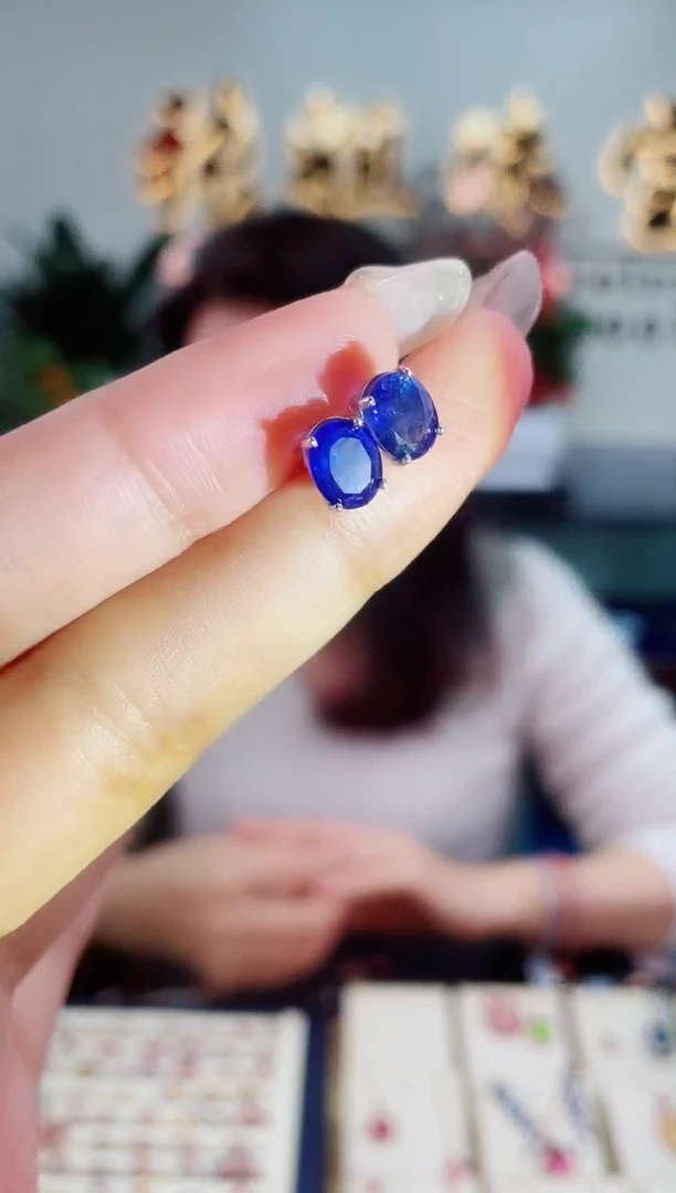 【闪购商品】彩色蓝宝石耳饰银S925镶嵌耳饰