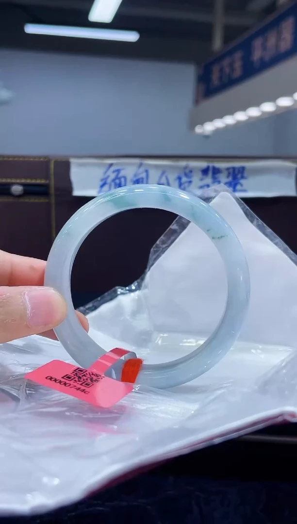 未镶嵌手镯翡翠30