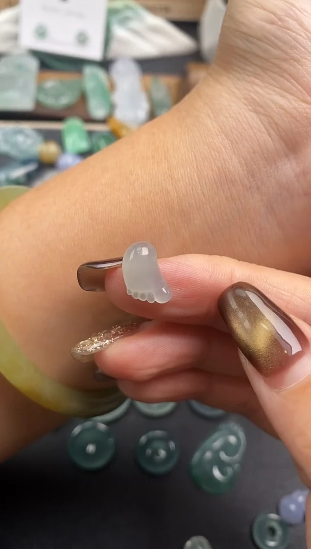 颈饰未镶嵌翡翠小脚丫