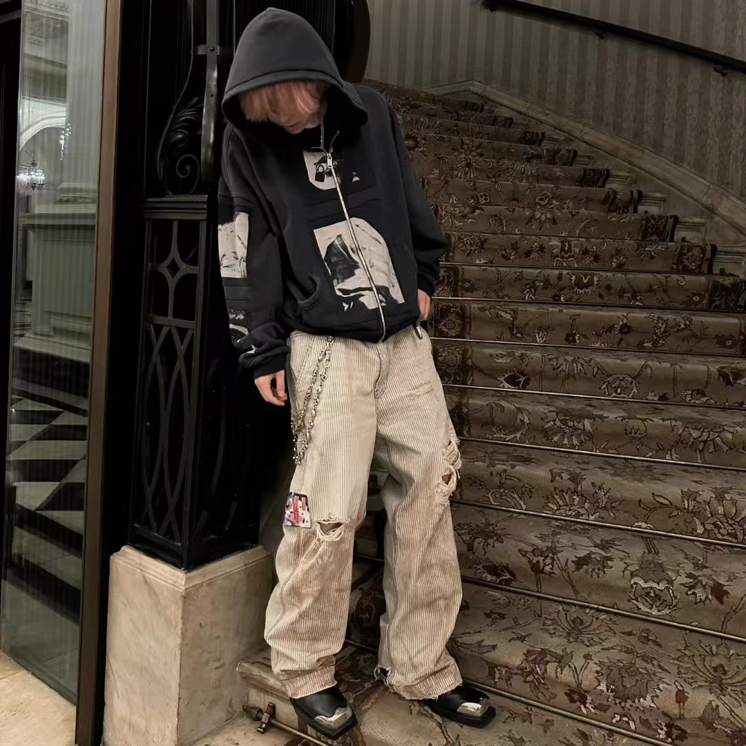 砂洗做旧拼接贴布短宽落肩拉链卫衣帽衫