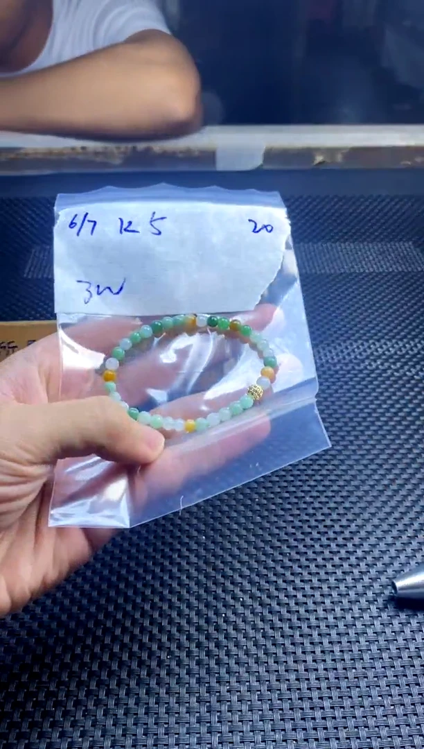 定制翡翠未镶嵌天然缅甸A货翡翠，多样性发货只发其一