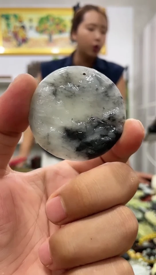 岫玉未镶嵌挂件