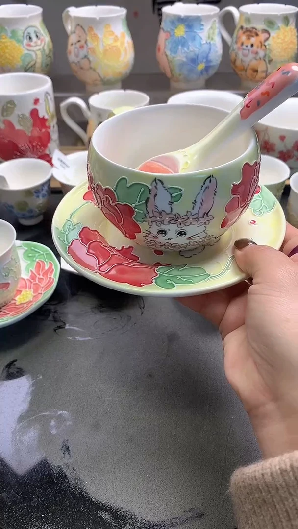 一味*手绘*锦兔衔丹-咖啡杯