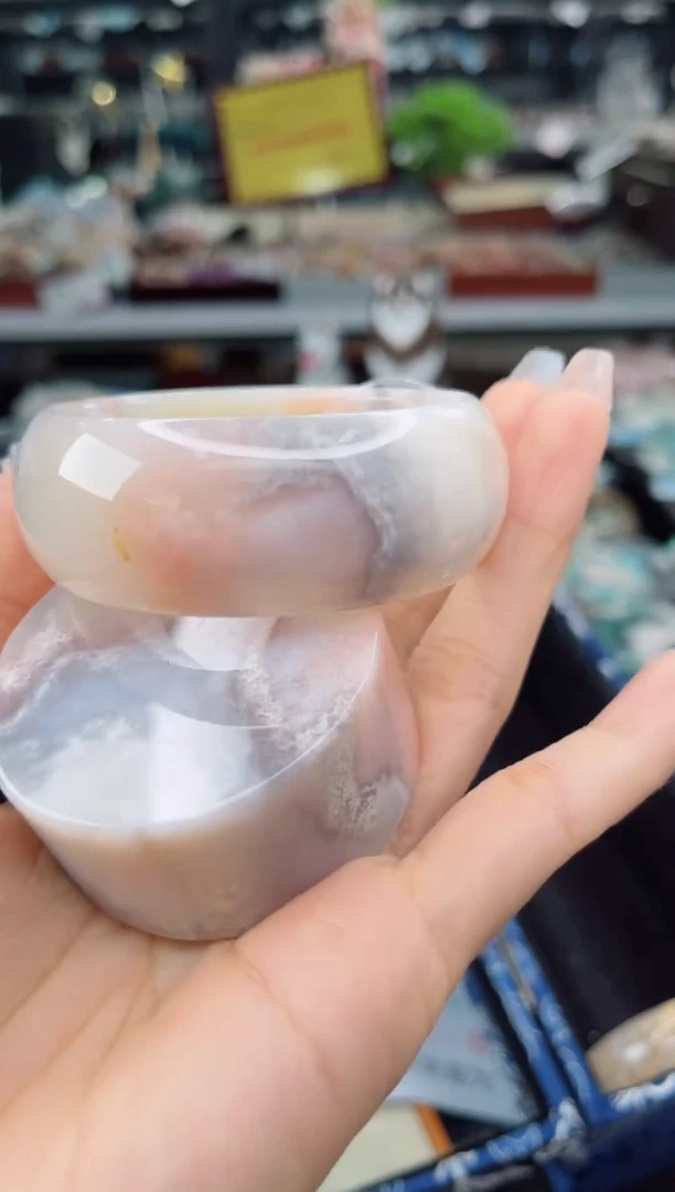 【闪购商品】石英质玉手镯未镶嵌55圈口（赠品镯心）1221306