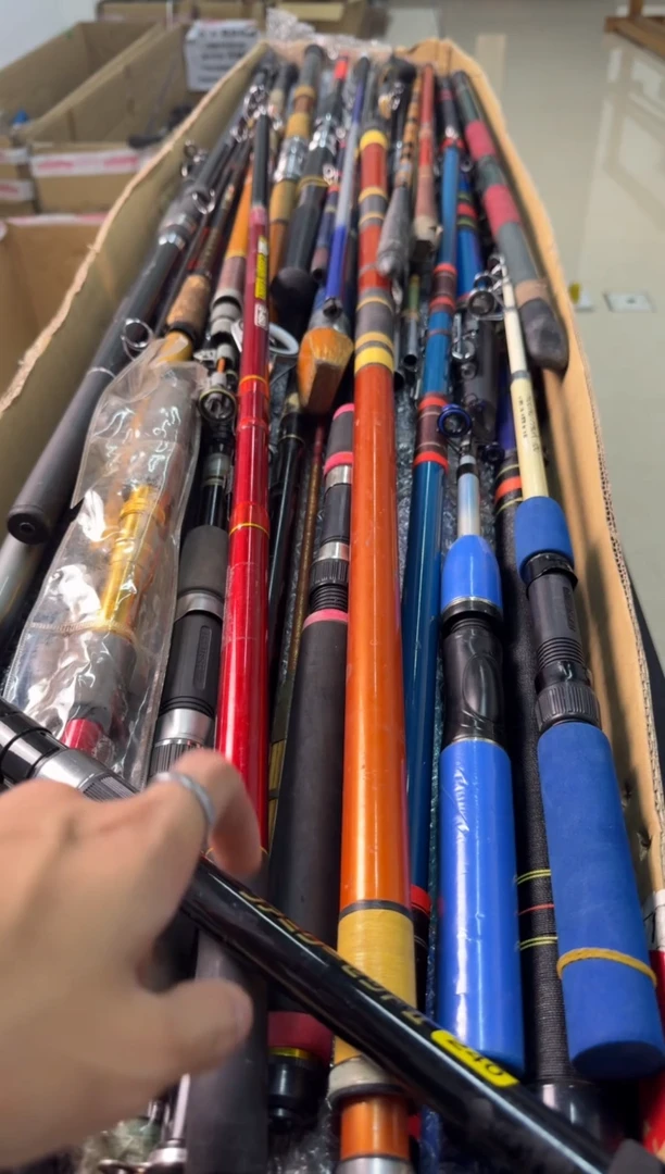 ?**面 孤品微瑕， 以直播间为准  加 10元发顺丰