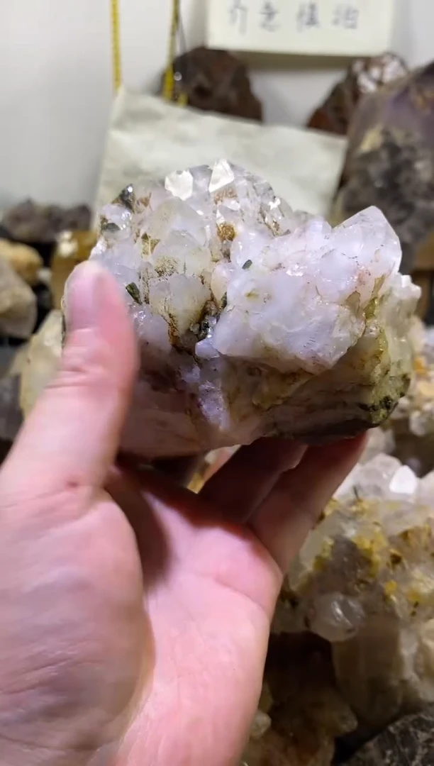 未镶嵌珠宝半成品水晶65号587g超七城堡花园