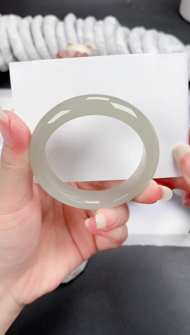 石英质玉手镯未镶嵌26-52.2