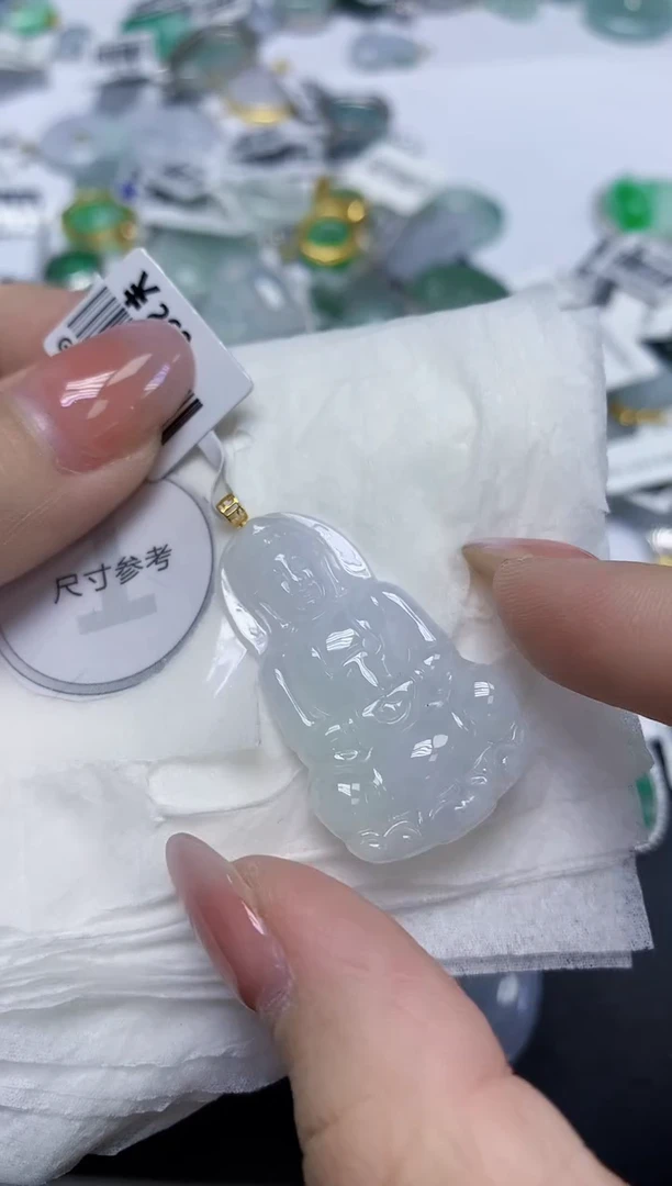 颈饰18K金镶嵌翡翠天然缅甸翡翠A货多样性发一件