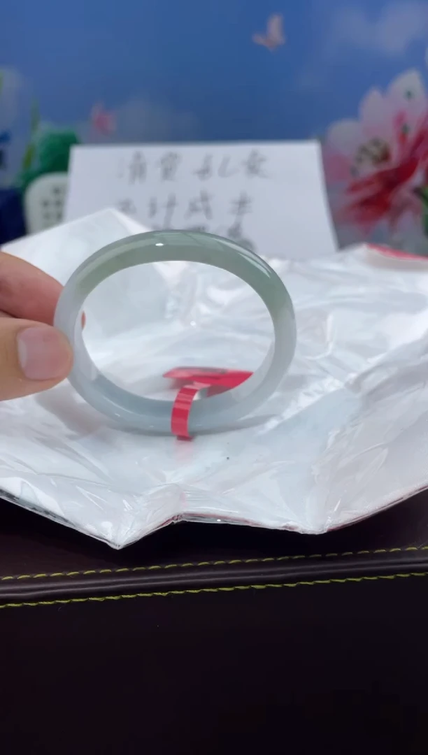 翡翠手镯未镶嵌20翡翠手镯