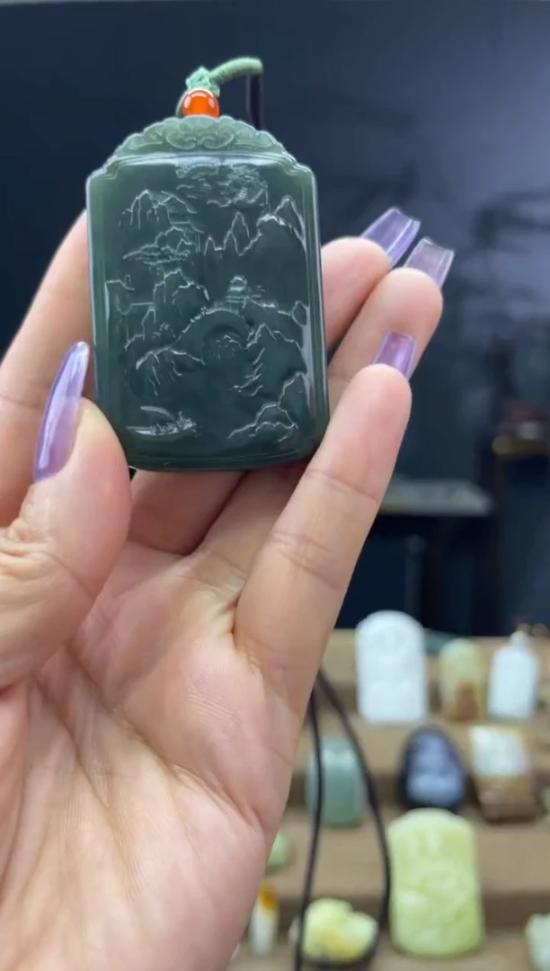 颈饰未镶嵌和田玉1