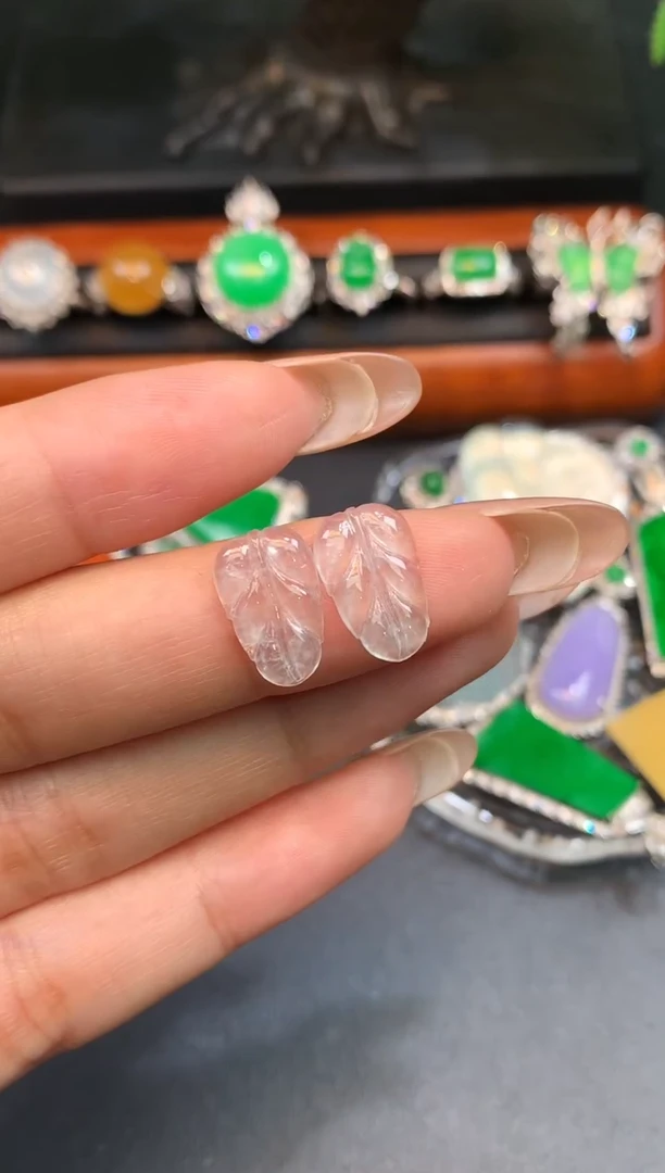 颈饰未镶嵌翡翠叶子一对