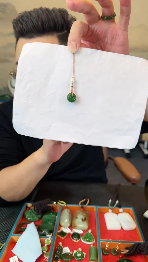 未镶嵌和田玉手机链平安扣