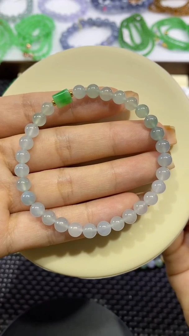 翡翠散珠卡5.7冰手串