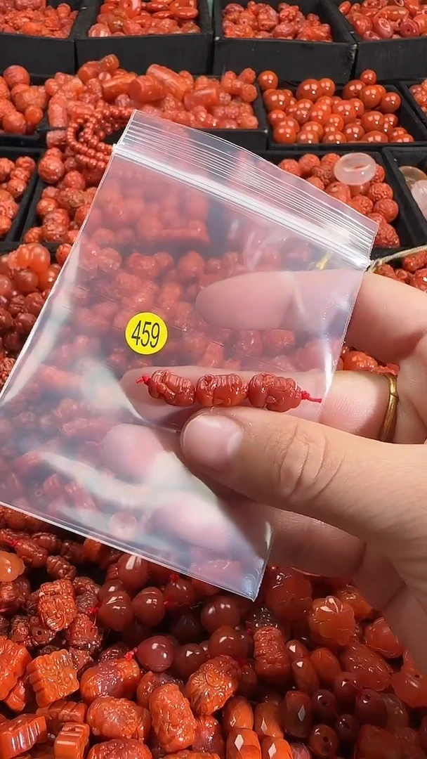 颈饰未镶嵌南红玛瑙1