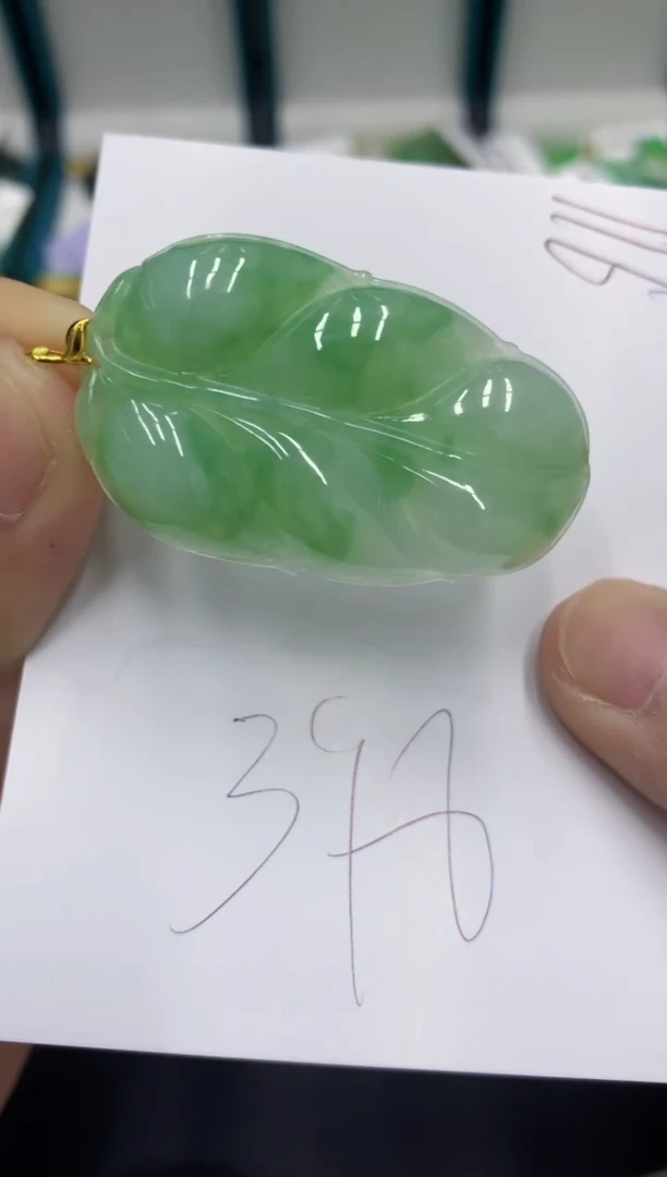 【闪购商品】翡翠颈饰18K金镶嵌翡翠