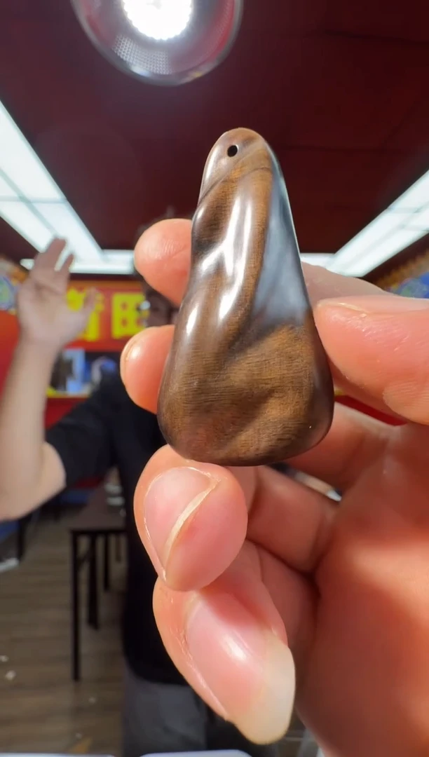 沉香吊坠q40富国岛多样性发一