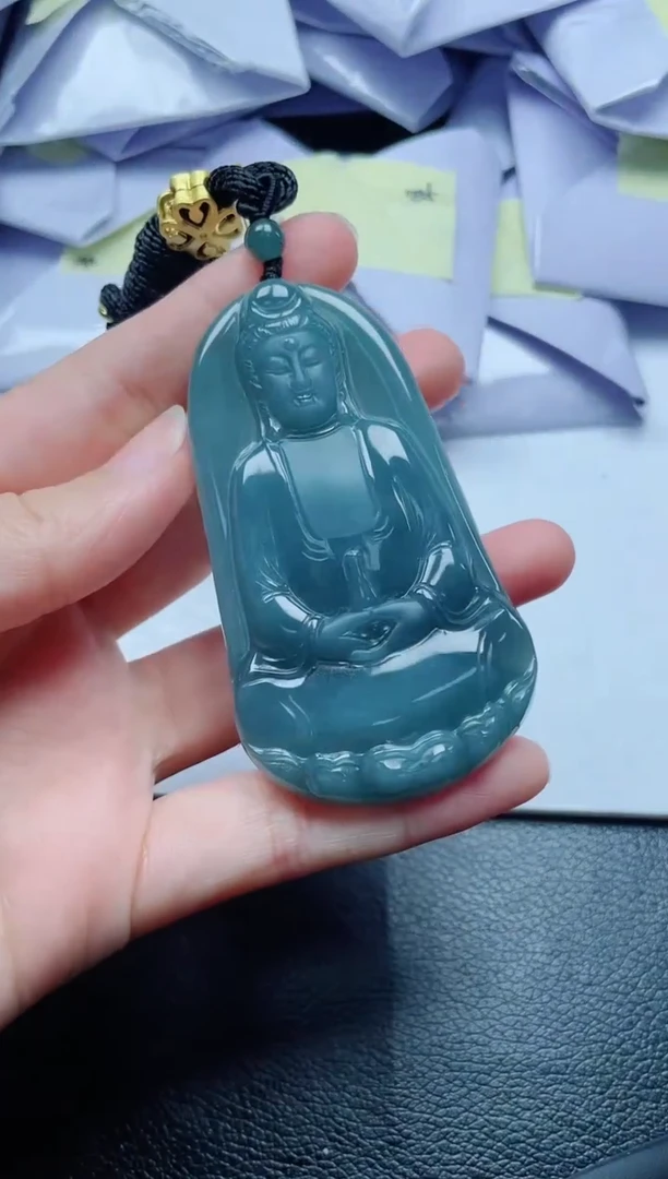 翡翠未镶嵌颈饰