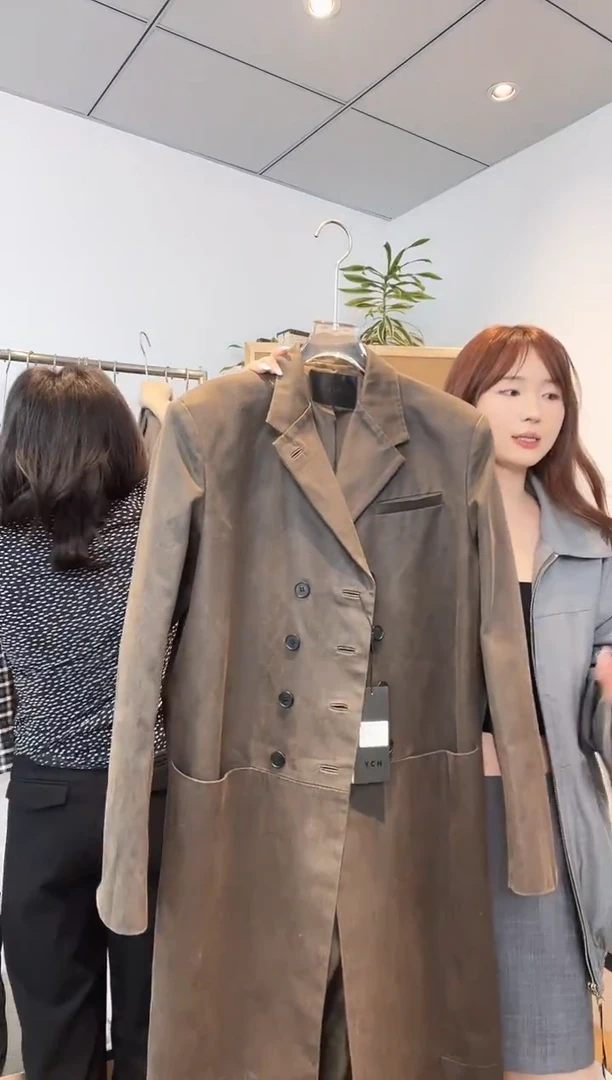 编号020 设计师品牌 25新款  长款风衣外套 好好看的风衣 待开价