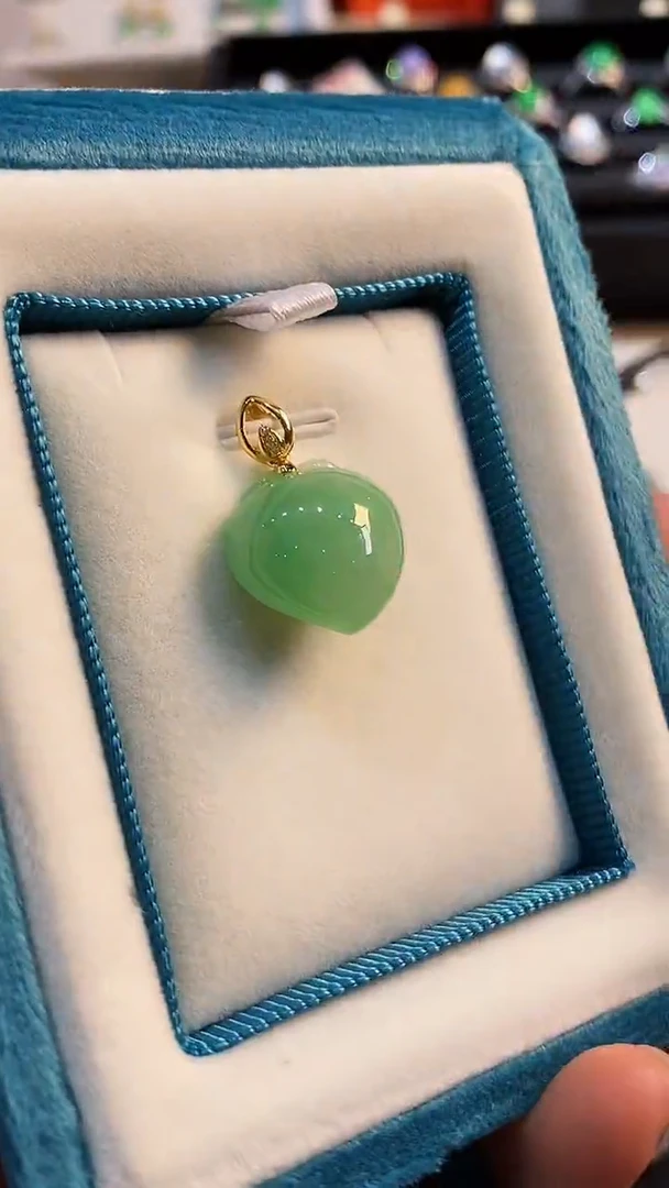 翡翠18K金镶嵌吊坠(不含链)吊坠