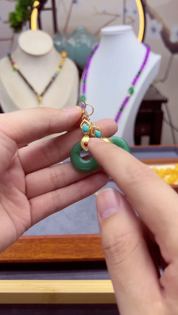 【闪购商品】和田玉耳饰14K金镶嵌e245`````